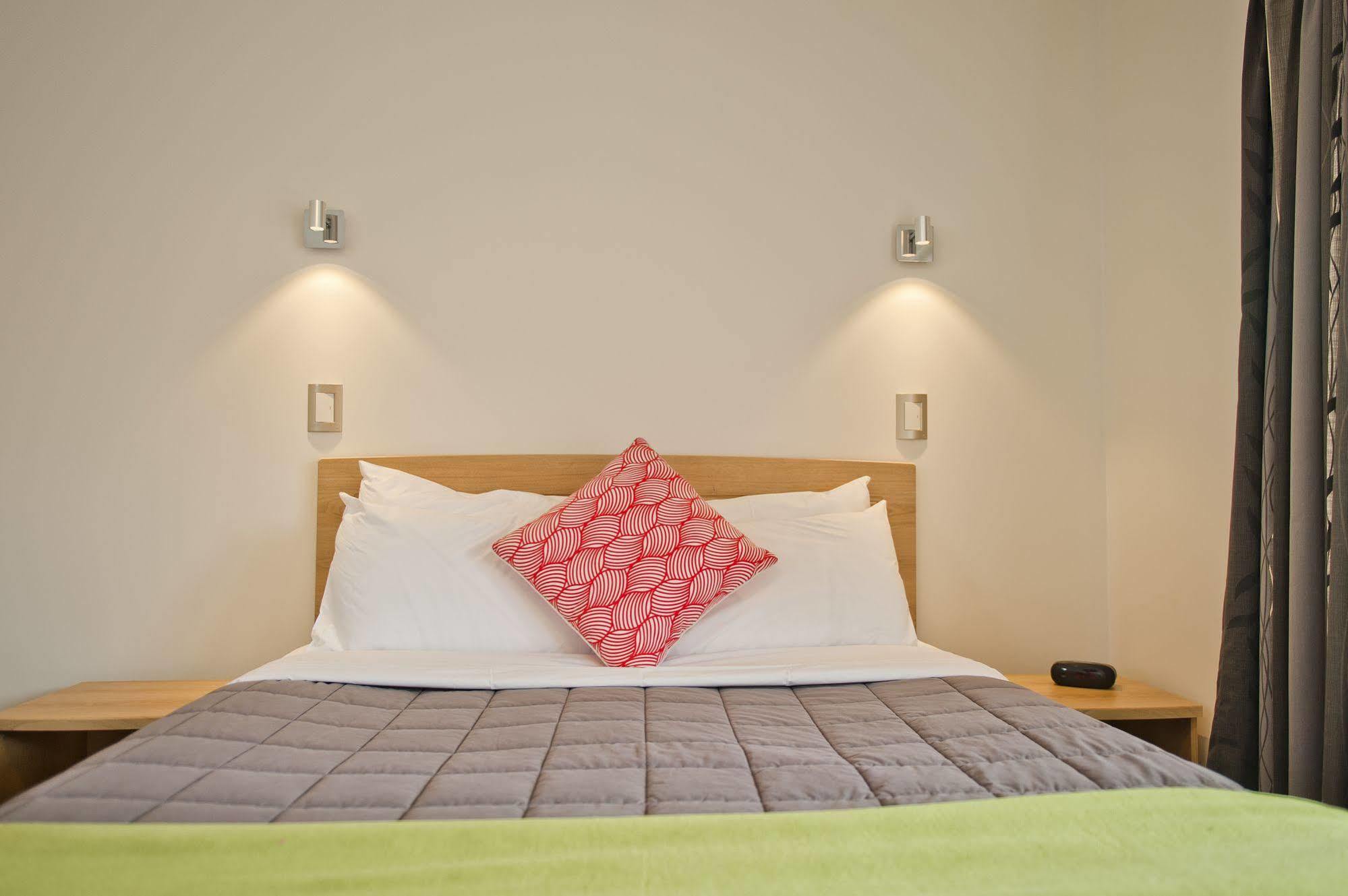 The Olive Motel Coromandel Экстерьер фото